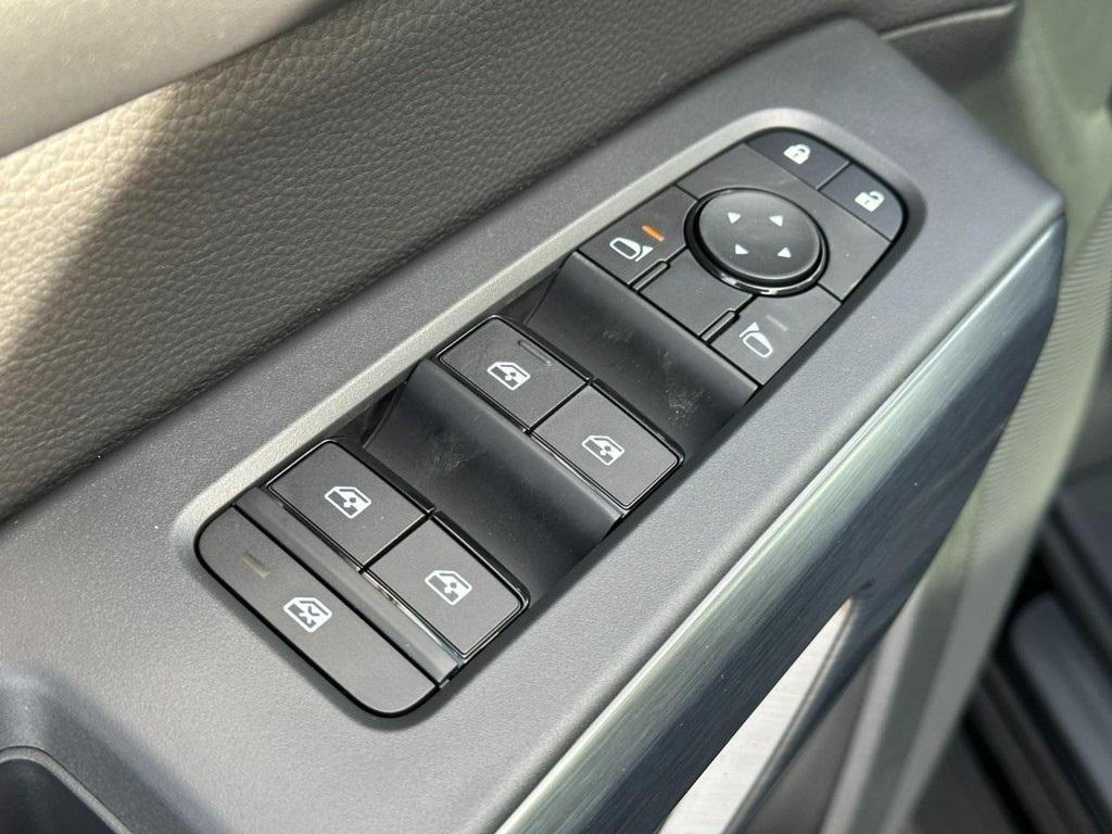 new 2026 Nissan Pathfinder car, priced at $43,789