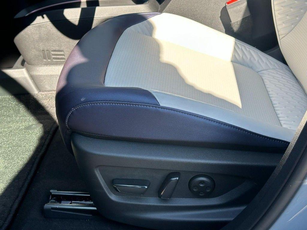 new 2026 Nissan Leaf car, priced at $40,522