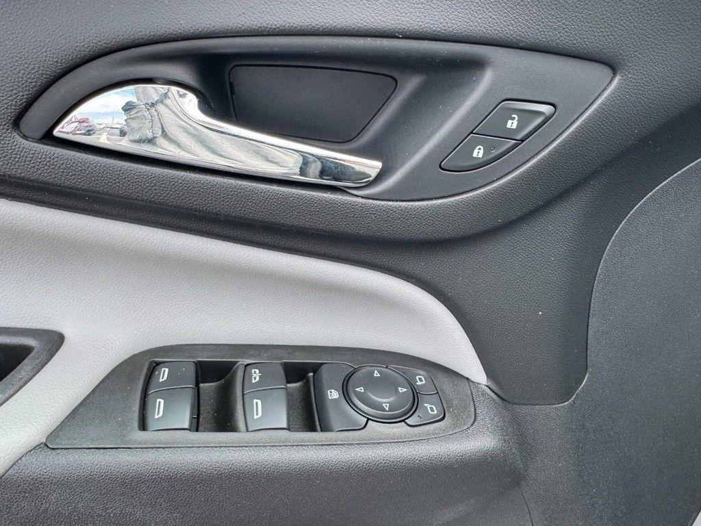 used 2020 Chevrolet Equinox car, priced at $13,295
