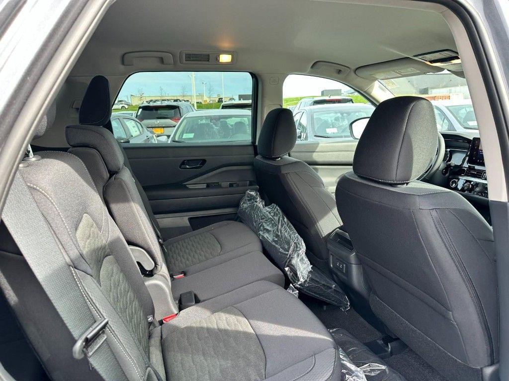 new 2026 Nissan Pathfinder car, priced at $38,233