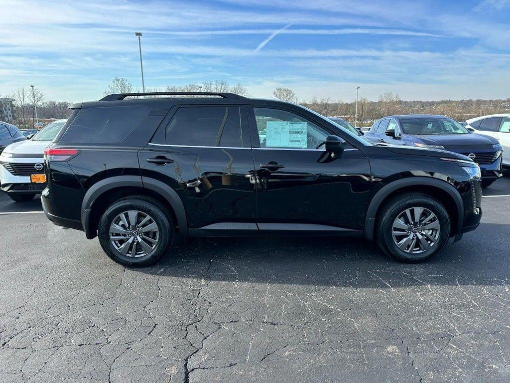 new 2026 Nissan Pathfinder car, priced at $39,921