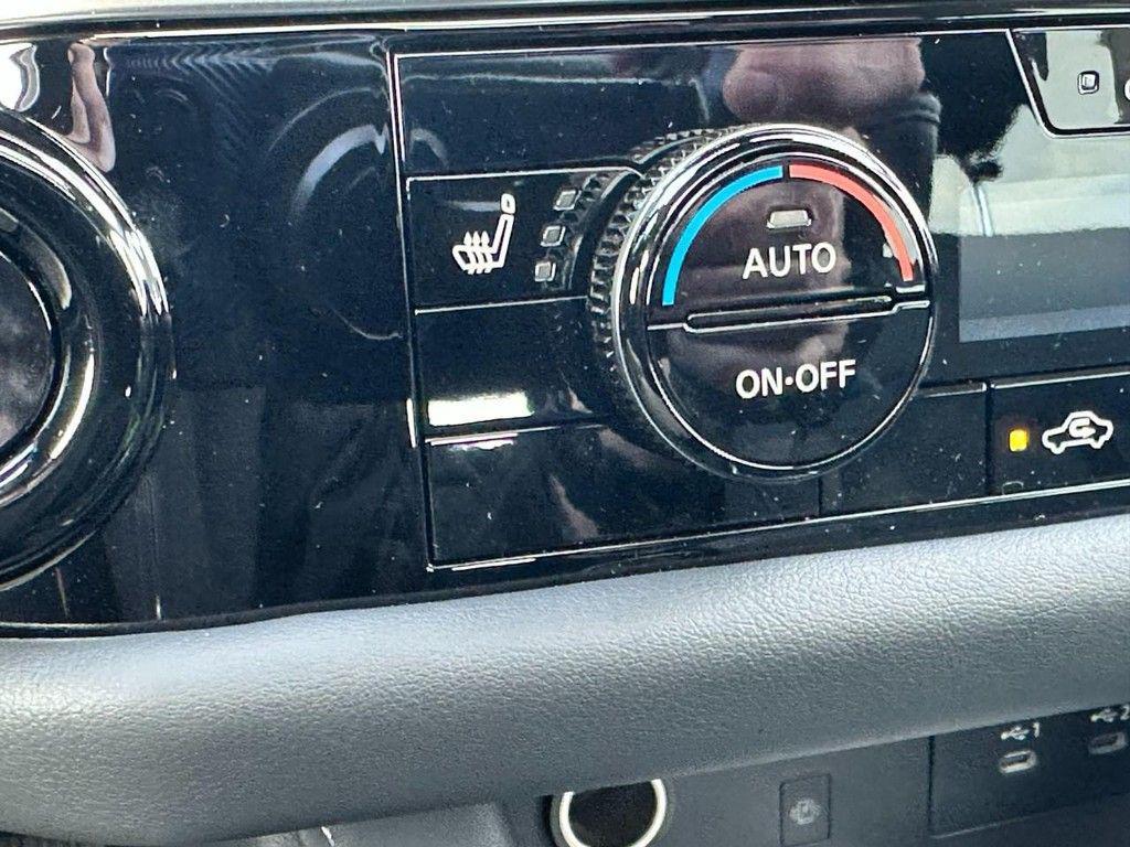 new 2026 Nissan Pathfinder car, priced at $39,921