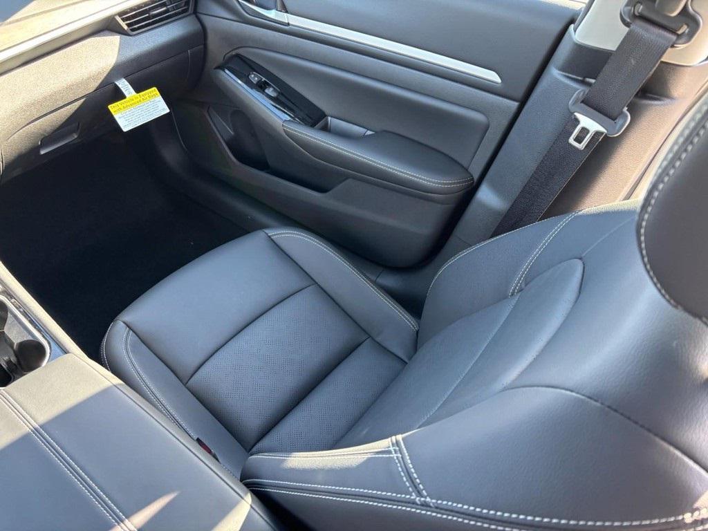 new 2025 Nissan Altima car, priced at $31,285