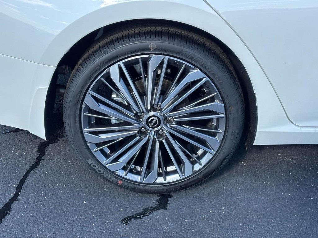 new 2025 Nissan Altima car, priced at $31,285