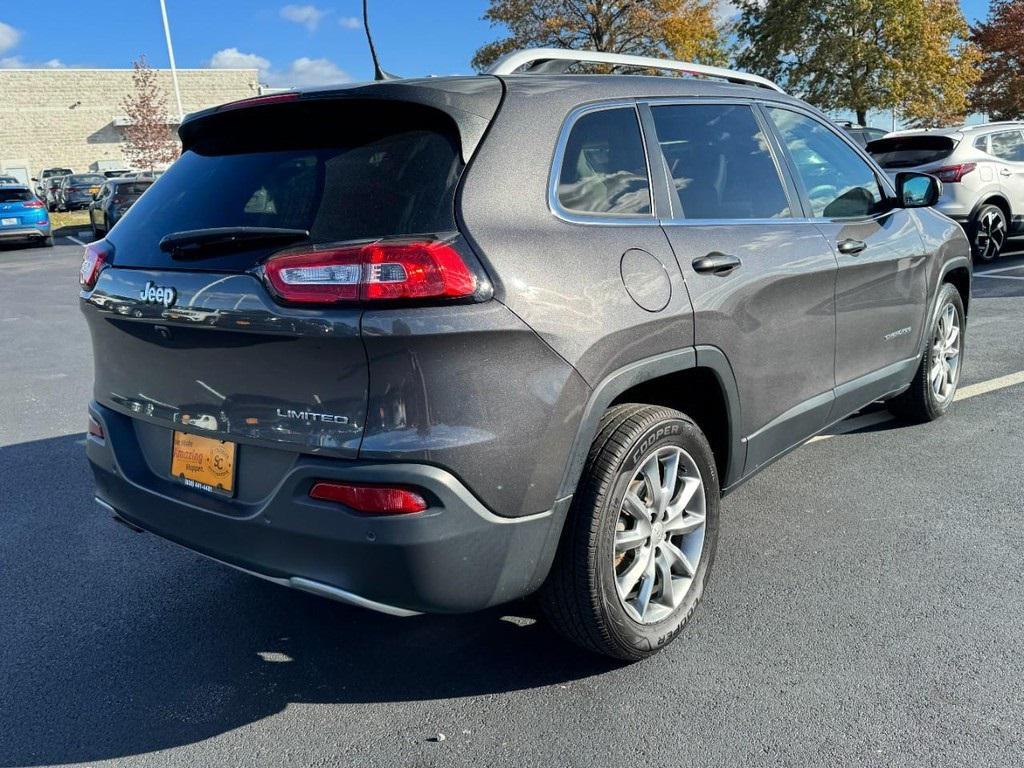 used 2018 Jeep Cherokee car, priced at $13,555