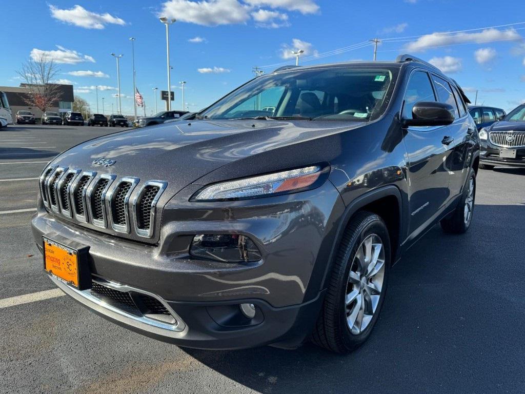 used 2018 Jeep Cherokee car, priced at $13,555