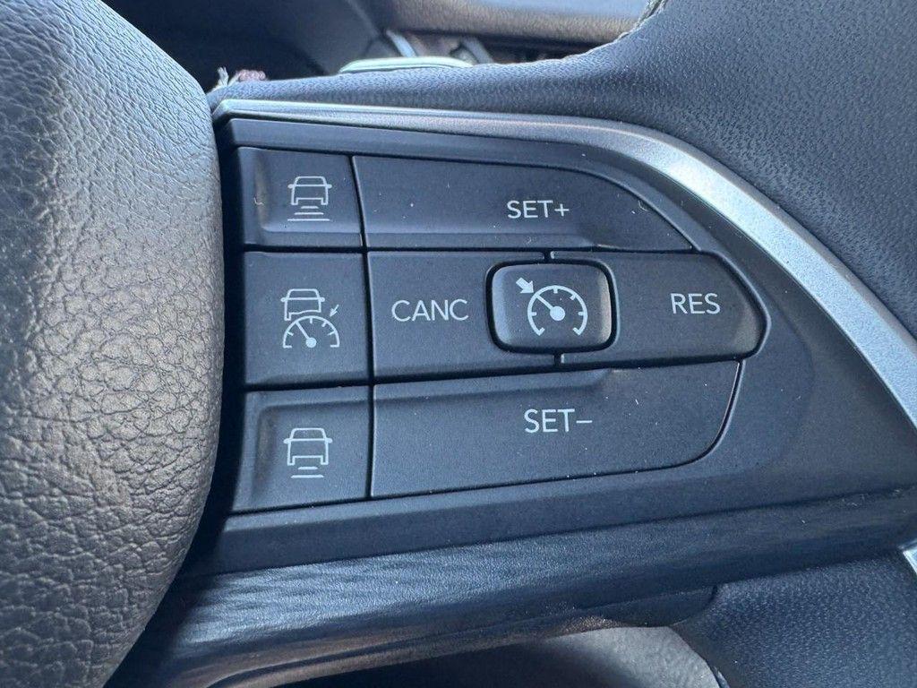 used 2023 Jeep Grand Cherokee L car, priced at $29,998