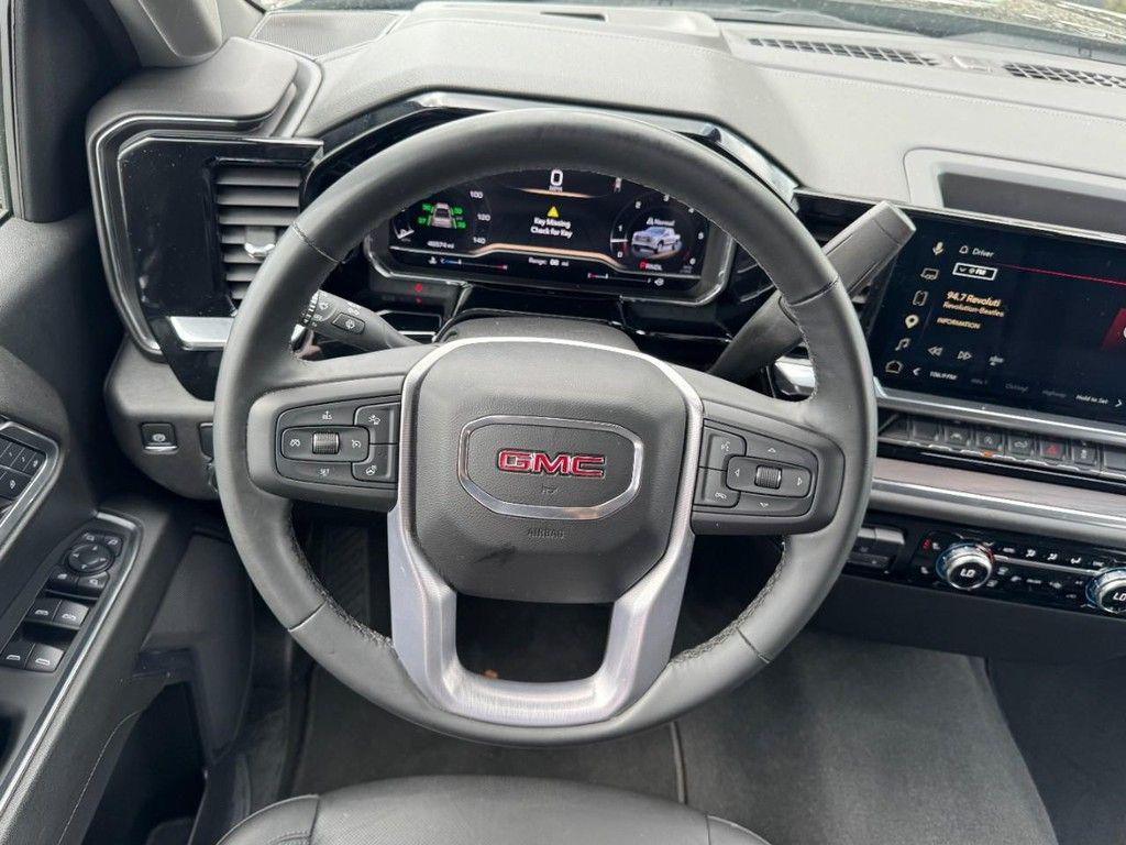 used 2025 GMC Sierra 1500 car, priced at $40,995
