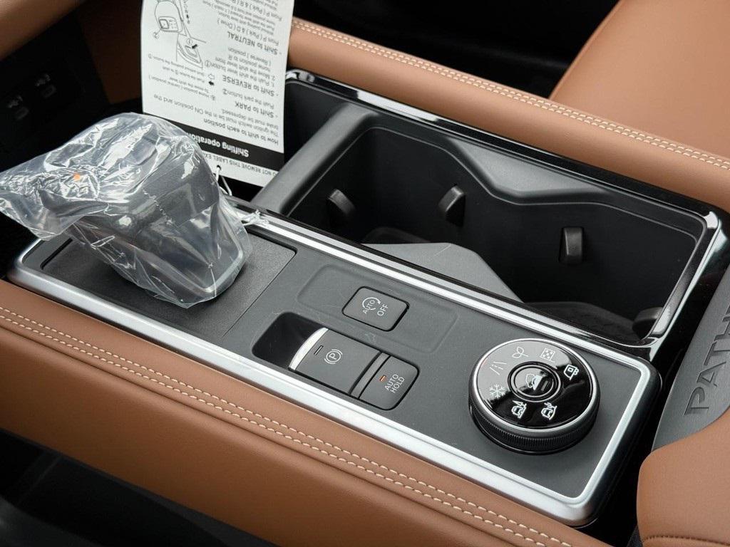 new 2026 Nissan Pathfinder car, priced at $49,372