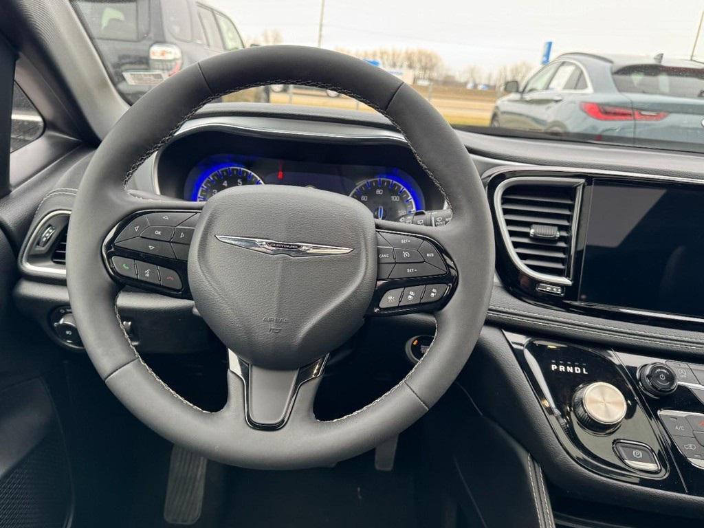 used 2025 Chrysler Pacifica car, priced at $36,777