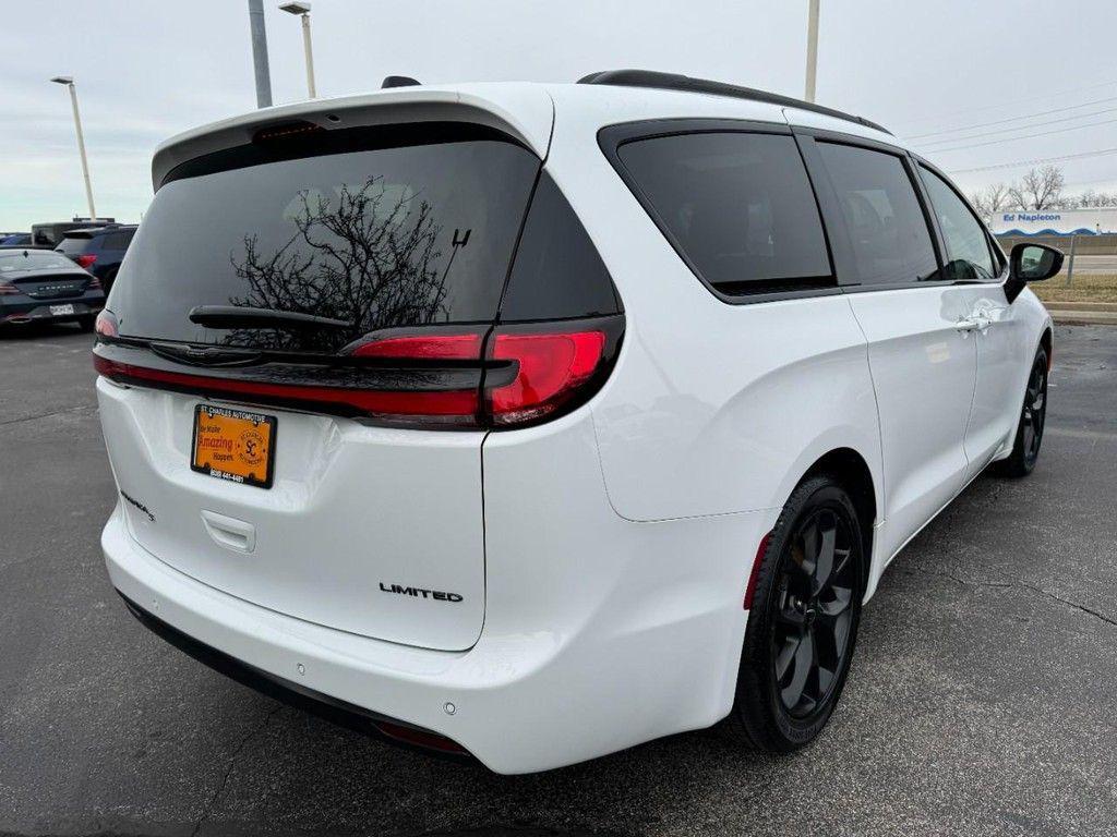 used 2025 Chrysler Pacifica car, priced at $34,997