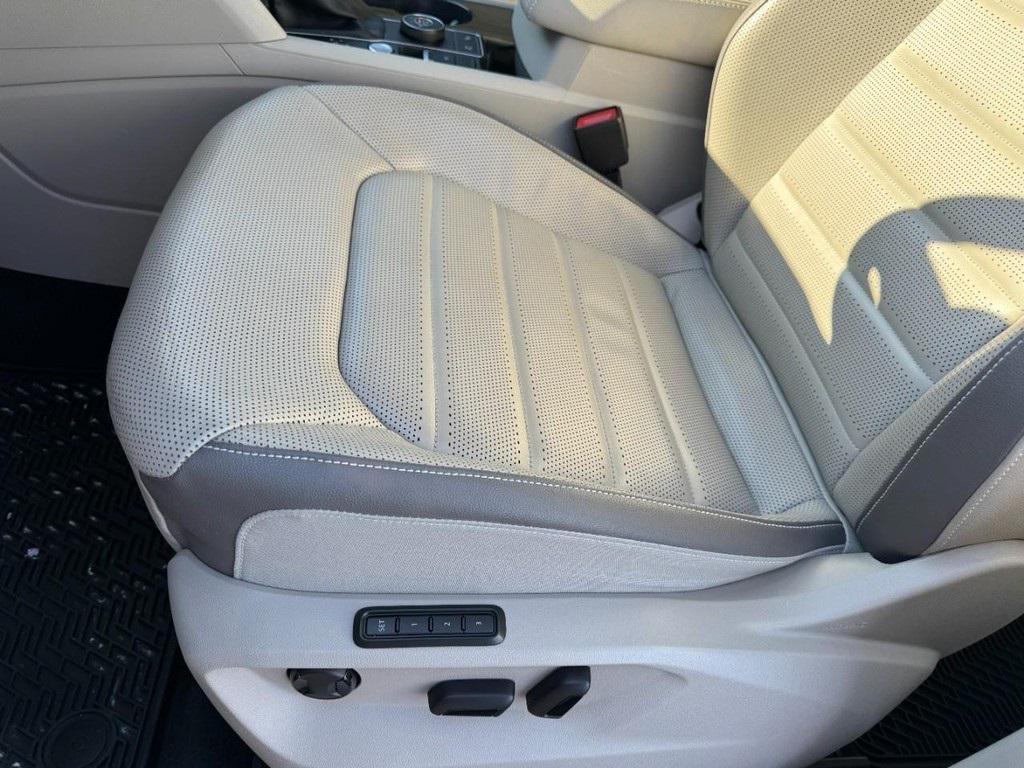 used 2021 Volkswagen Atlas car, priced at $23,995