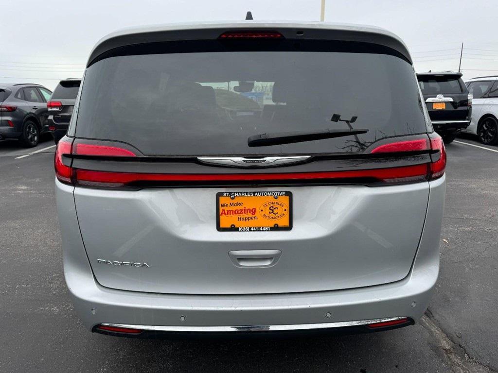 used 2024 Chrysler Pacifica car, priced at $29,995