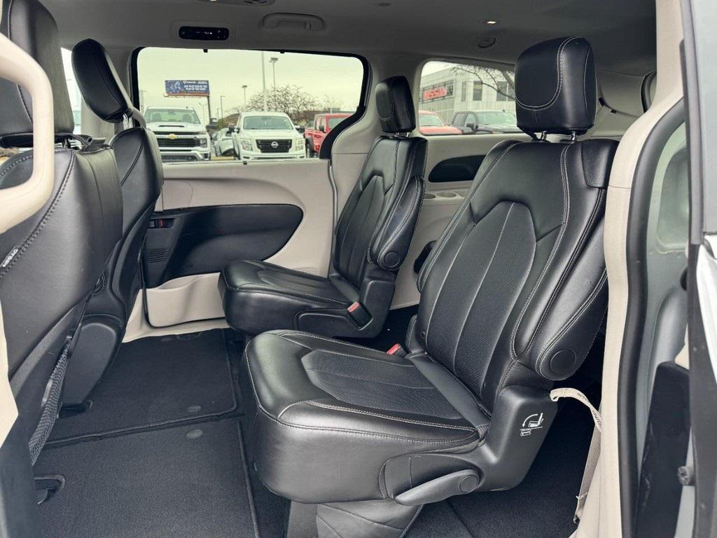 used 2024 Chrysler Pacifica car, priced at $29,995