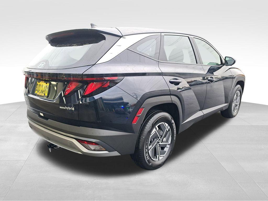 new 2026 Hyundai TUCSON Hybrid car, priced at $31,678