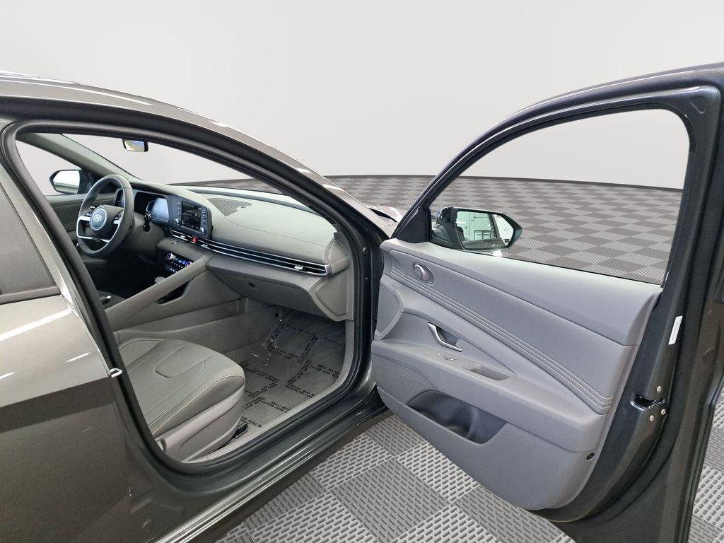 new 2025 Hyundai Elantra car, priced at $21,375
