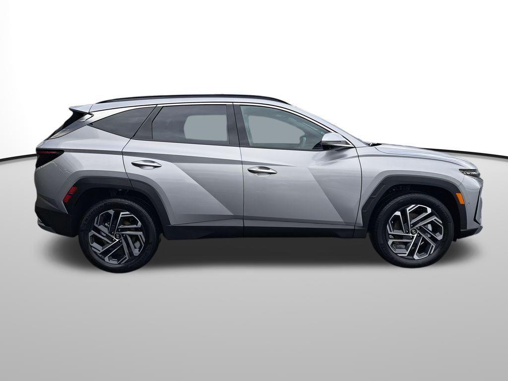 new 2026 Hyundai TUCSON Hybrid car, priced at $43,025
