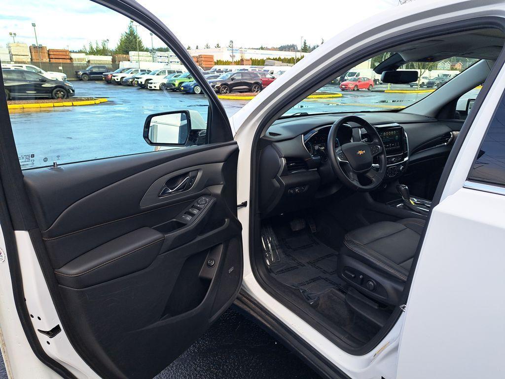 used 2019 Chevrolet Traverse car, priced at $18,948