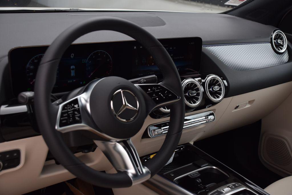 new 2026 Mercedes-Benz GLA 250 car, priced at $44,935