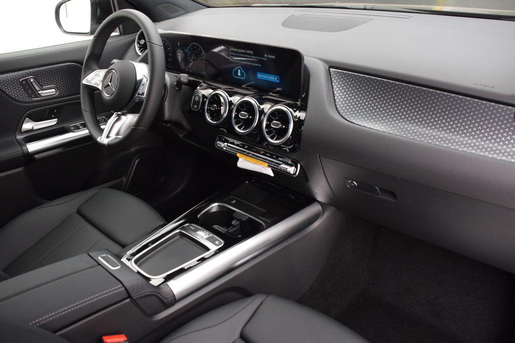 new 2026 Mercedes-Benz GLA 250 car, priced at $44,935