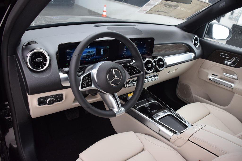 new 2025 Mercedes-Benz GLB 250 car, priced at $47,520