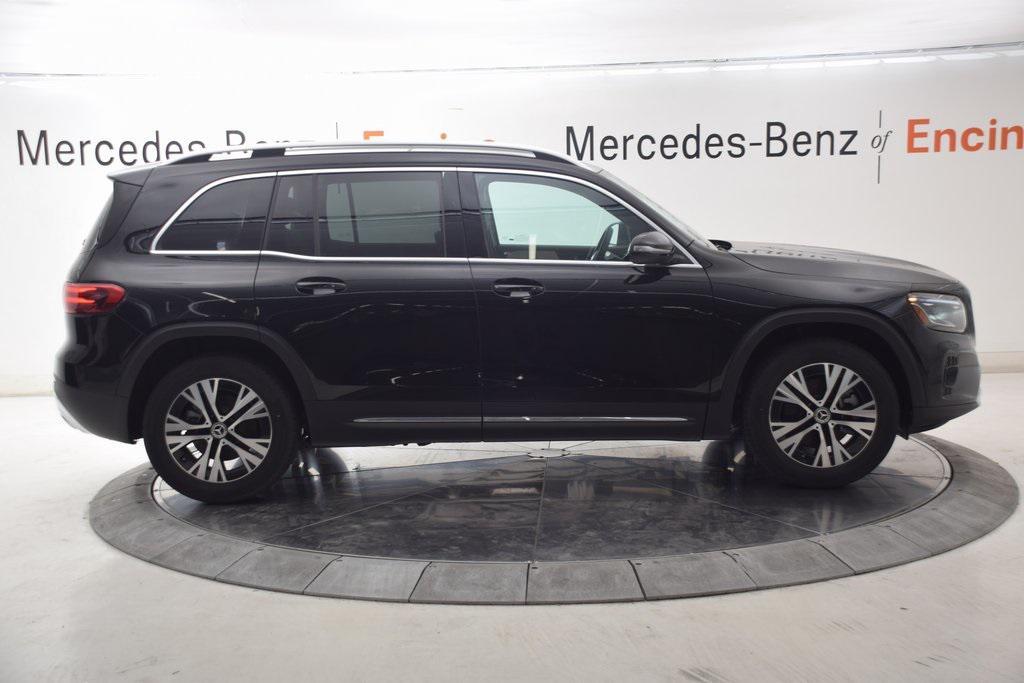new 2025 Mercedes-Benz GLB 250 car, priced at $47,520