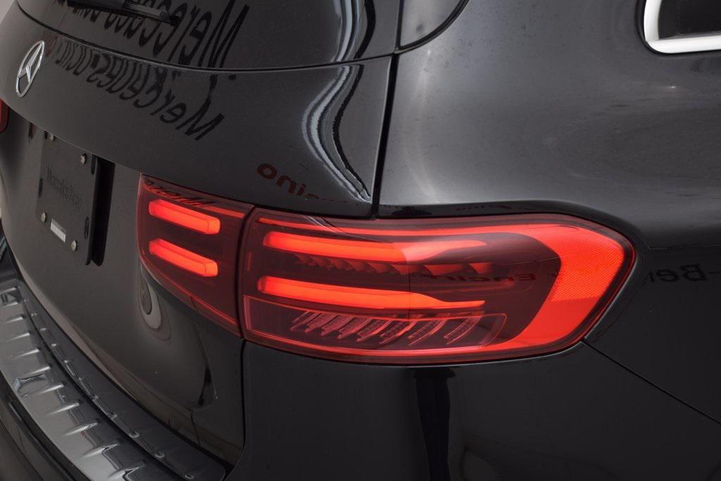 new 2025 Mercedes-Benz GLB 250 car, priced at $47,520