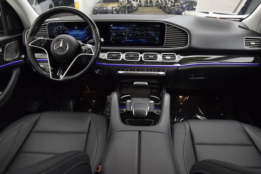 Mercedes-Benz GLE view 20