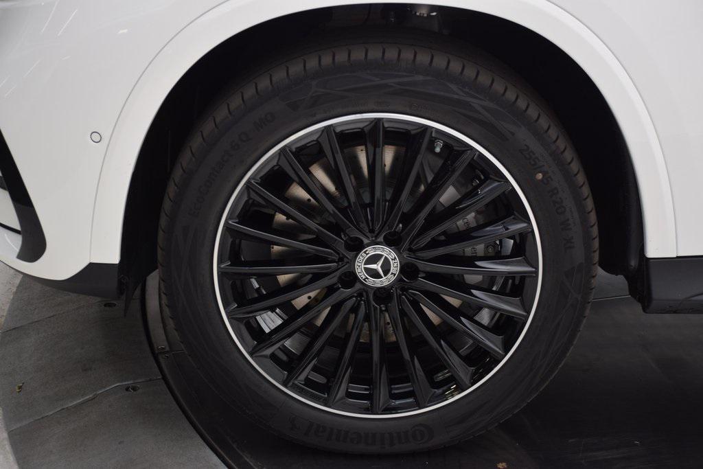 new 2026 Mercedes-Benz GLC 300 car, priced at $60,750