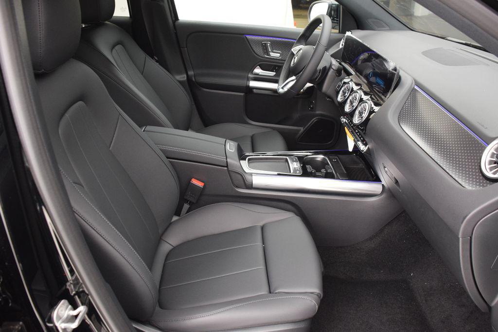 new 2026 Mercedes-Benz GLA 250 car, priced at $44,935