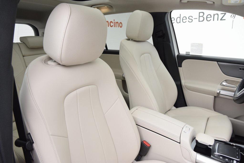 used 2022 Mercedes-Benz GLB 250 car, priced at $24,999