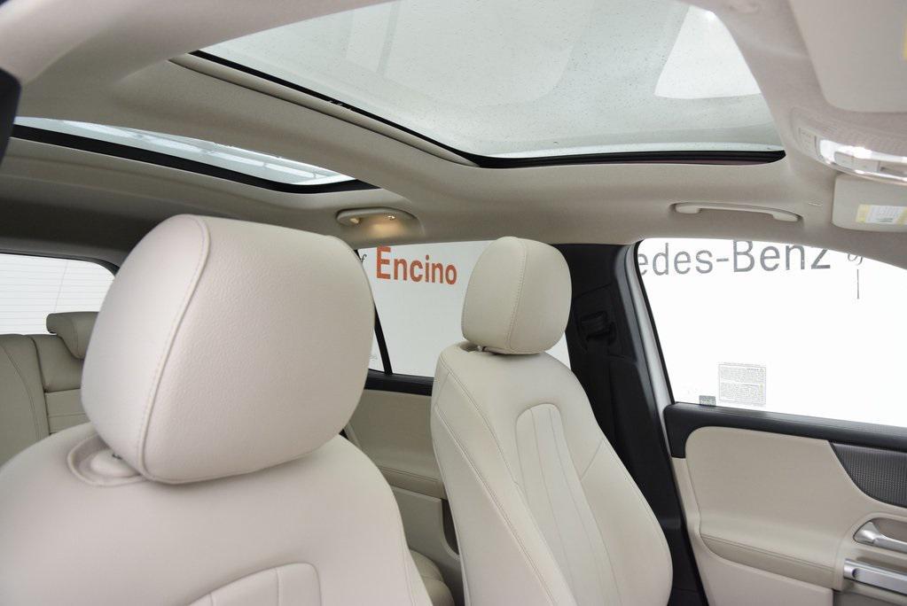 used 2022 Mercedes-Benz GLB 250 car, priced at $24,999