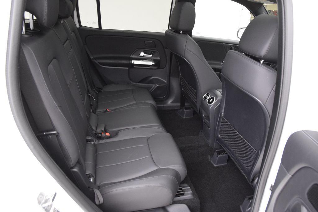 new 2026 Mercedes-Benz GLB 250 car, priced at $46,685