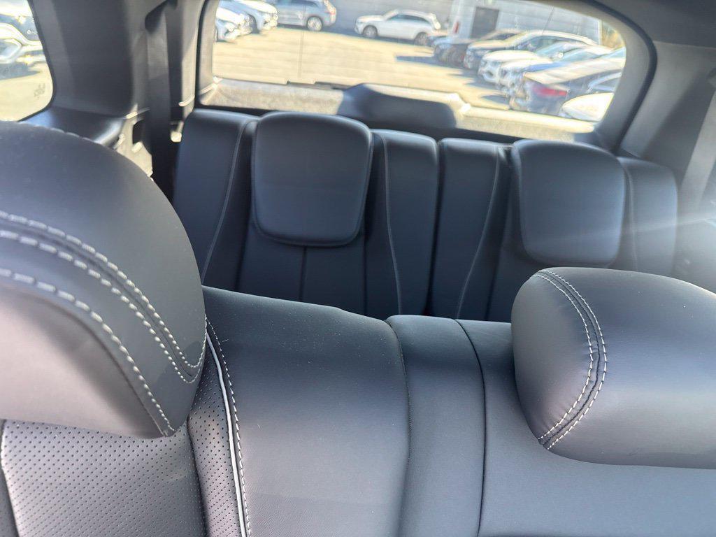 Mercedes-Benz GLS view 7