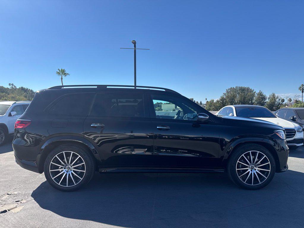 Mercedes-Benz GLS view 4