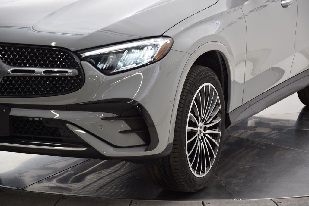 new 2026 Mercedes-Benz GLC 300 car, priced at $61,670
