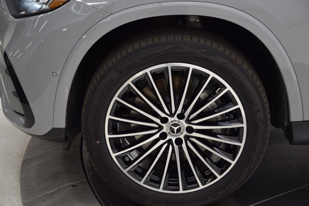 new 2026 Mercedes-Benz GLC 300 car, priced at $61,670