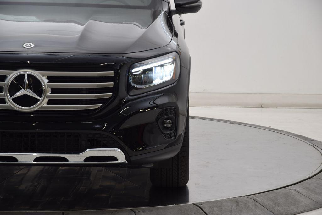 new 2026 Mercedes-Benz GLB 250 car, priced at $47,180