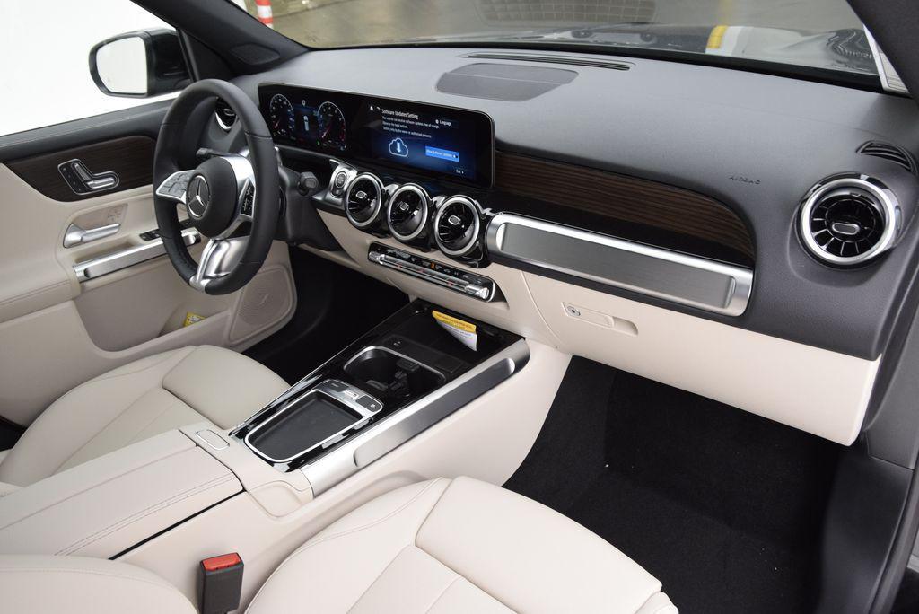 new 2026 Mercedes-Benz GLB 250 car, priced at $47,180