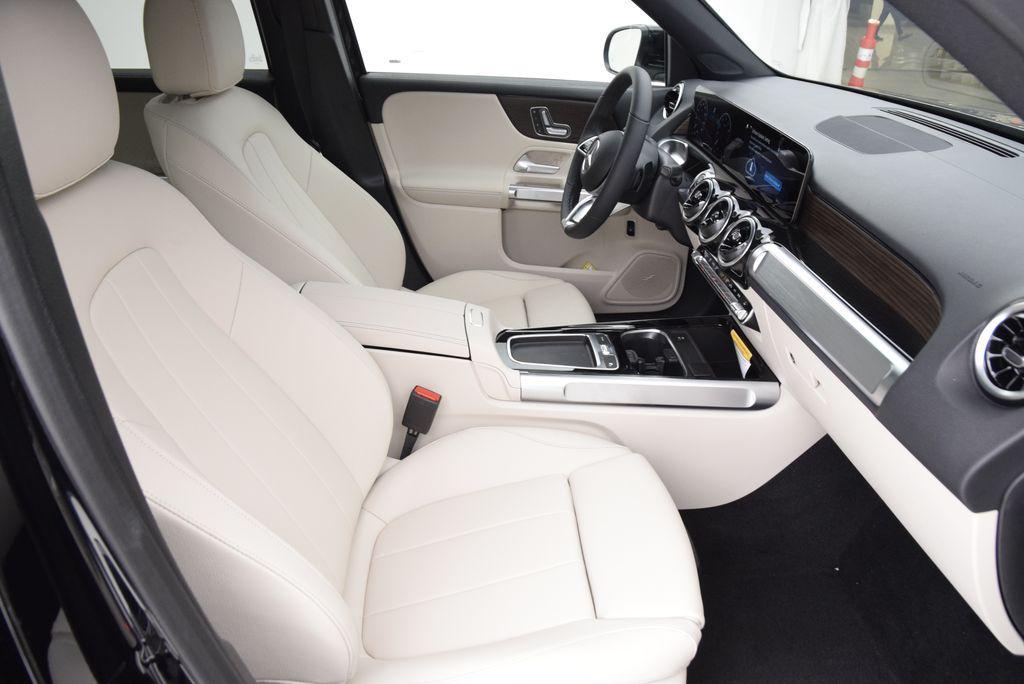 new 2026 Mercedes-Benz GLB 250 car, priced at $47,180