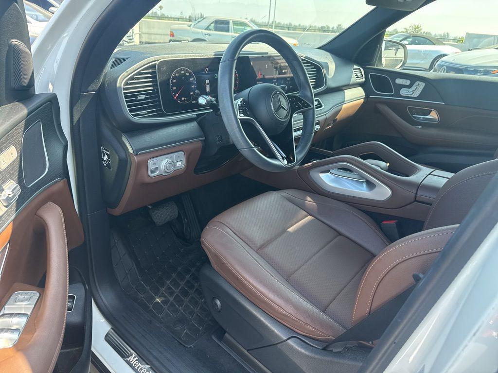 used 2025 Mercedes-Benz GLE 450 car, priced at $65,987