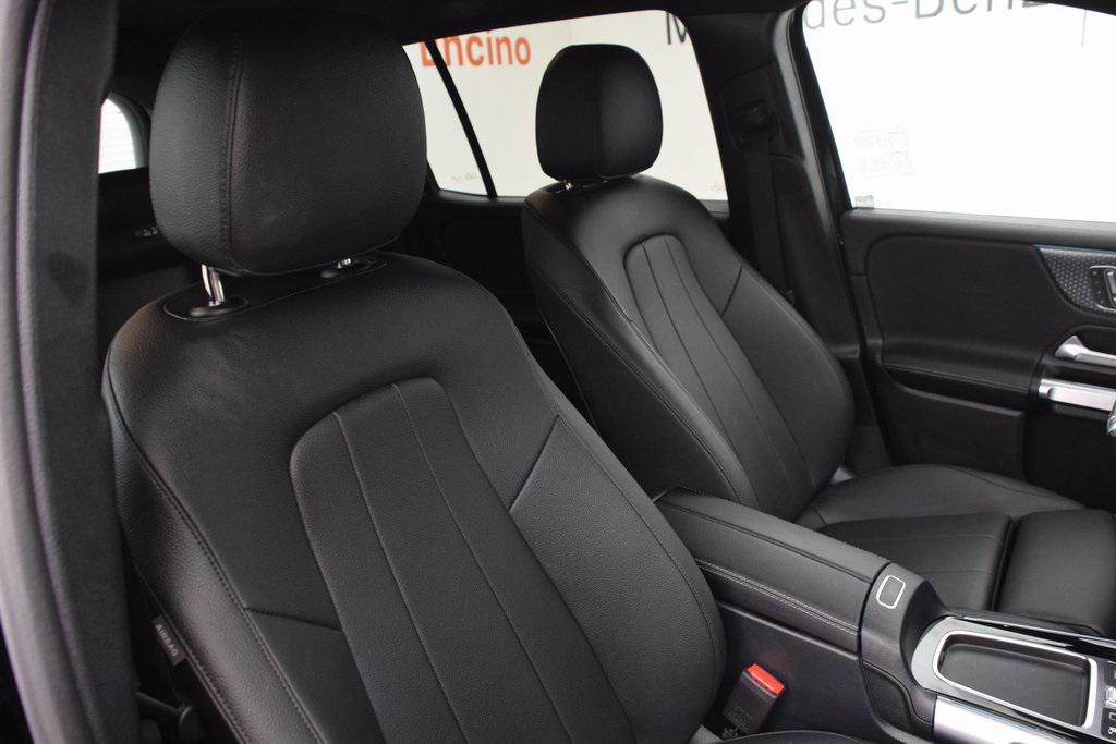 used 2025 Mercedes-Benz GLB 250 car, priced at $41,987