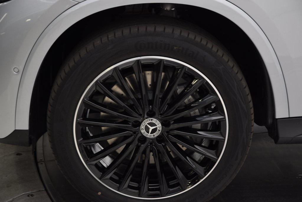 new 2026 Mercedes-Benz GLC 300 car, priced at $58,900