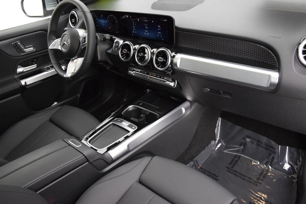 used 2026 Mercedes-Benz GLB 250 car, priced at $39,997