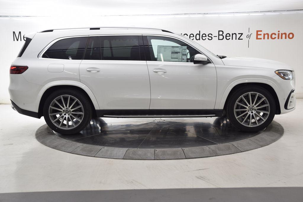 new 2025 Mercedes-Benz GLS 580 car, priced at $117,245
