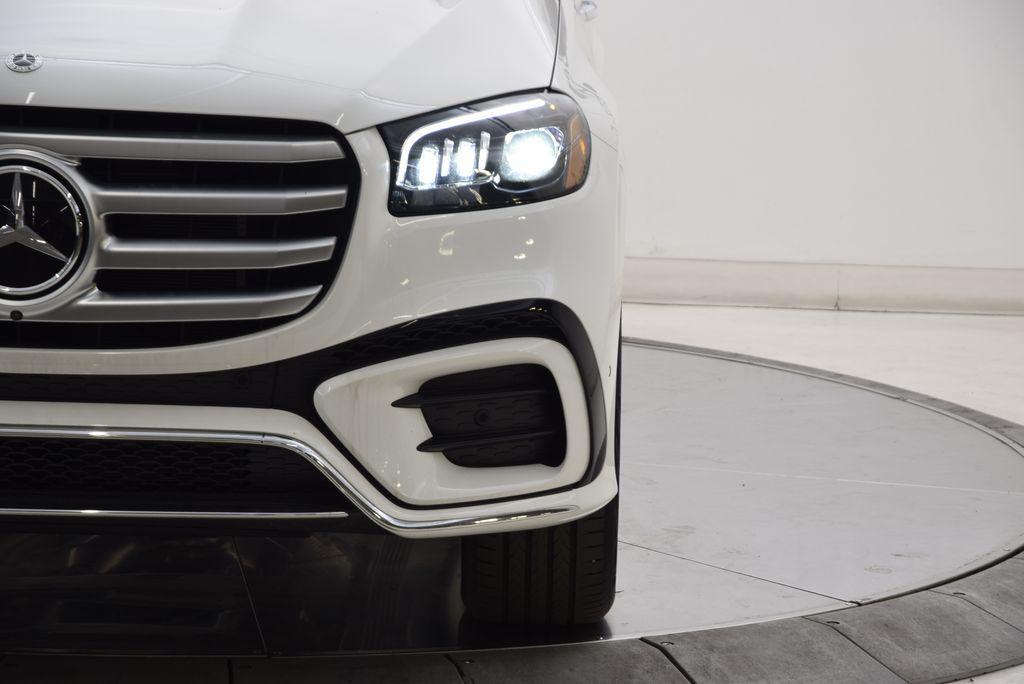 new 2025 Mercedes-Benz GLS 580 car, priced at $117,245