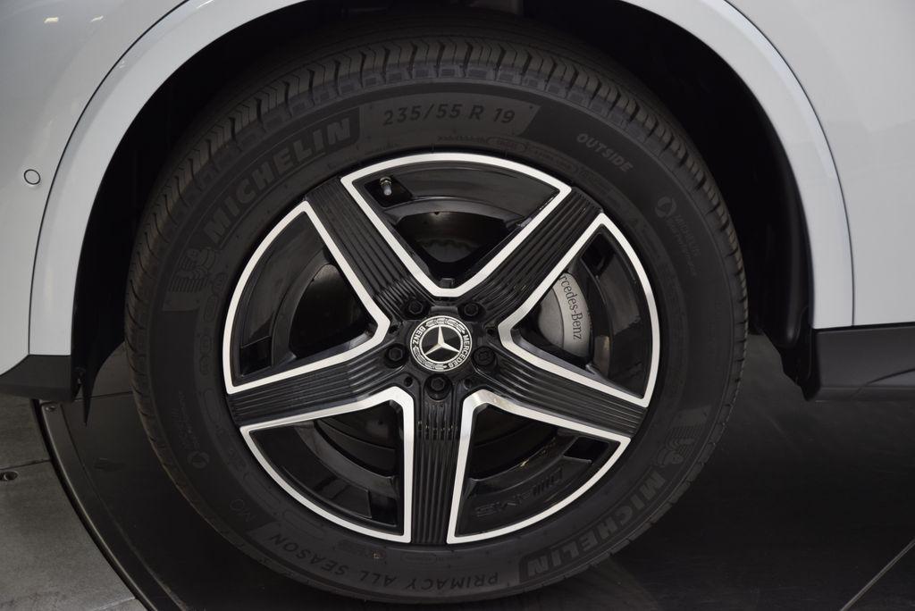 used 2026 Mercedes-Benz GLC 300 car, priced at $47,997