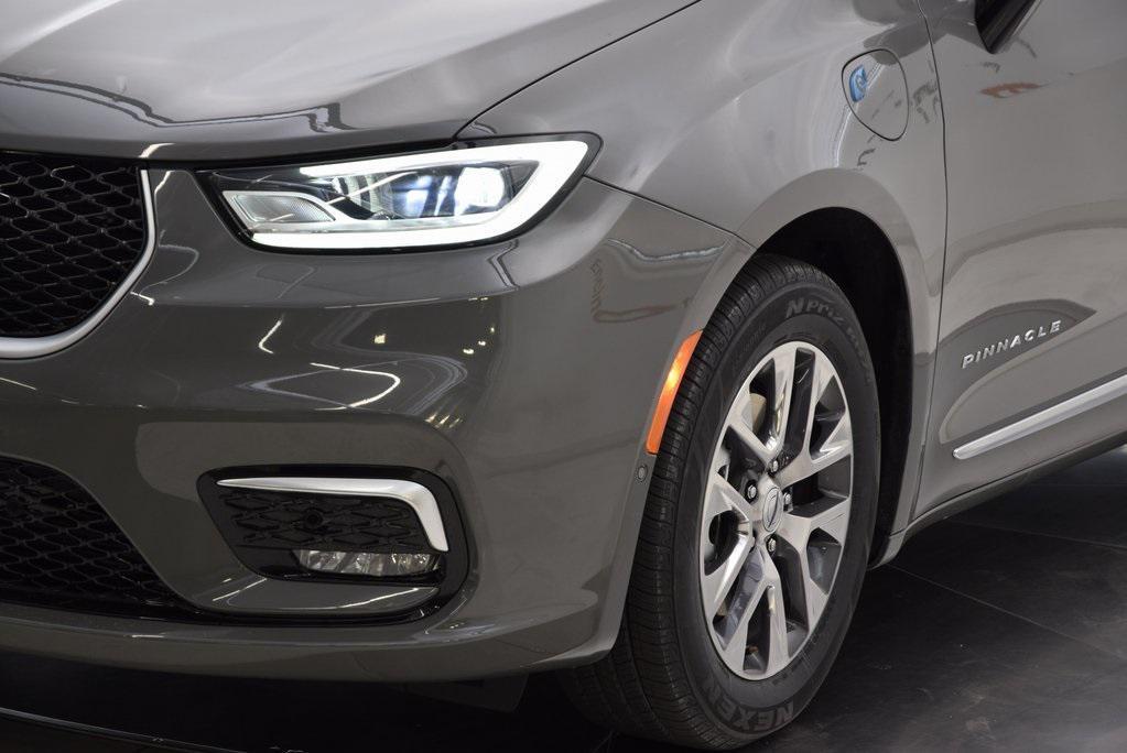 used 2023 Chrysler Pacifica car, priced at $37,998