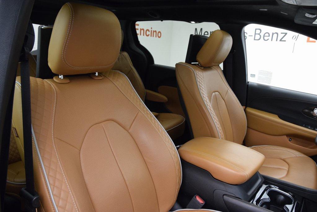 used 2023 Chrysler Pacifica car, priced at $37,998