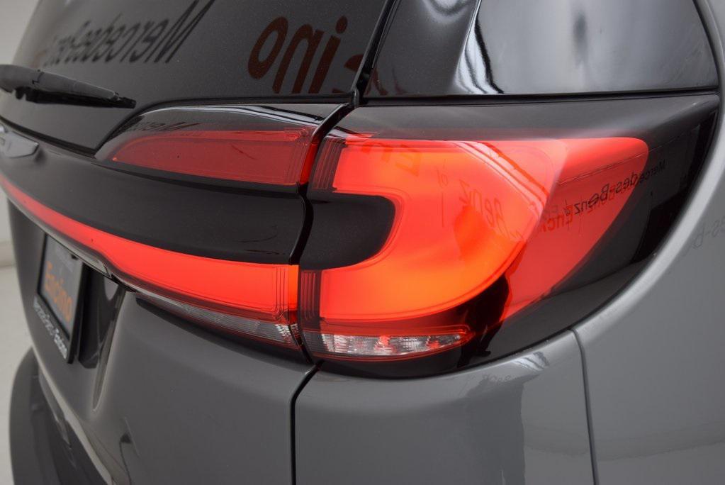 used 2023 Chrysler Pacifica car, priced at $37,998